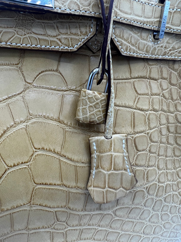 Hermès Bois de Rose Matte Alligator Birkin 35 PHW - Handbag | Pre-owned & Certified | used Second Hand | Unisex