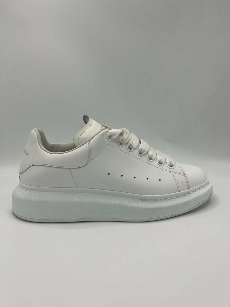 Alexander McQueen Oversized Sneaker (Navy) 40